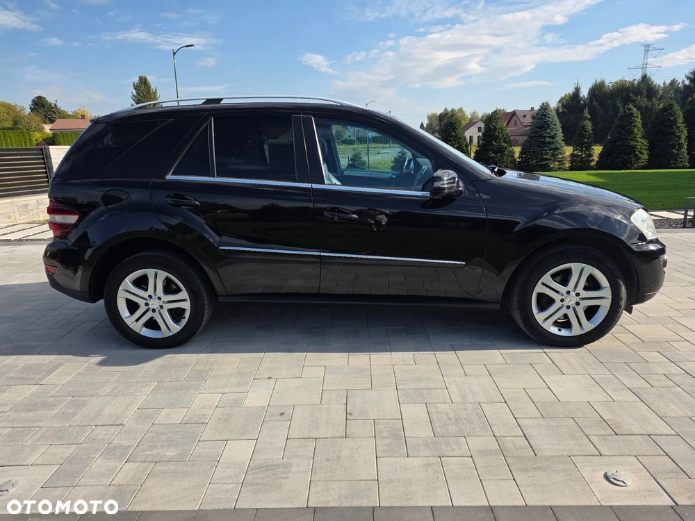 Mercedes-Benz ML 300 CDI 4Matic 7G-TRONIC DPF BlueEFFICIENCY Grand Edition - 6