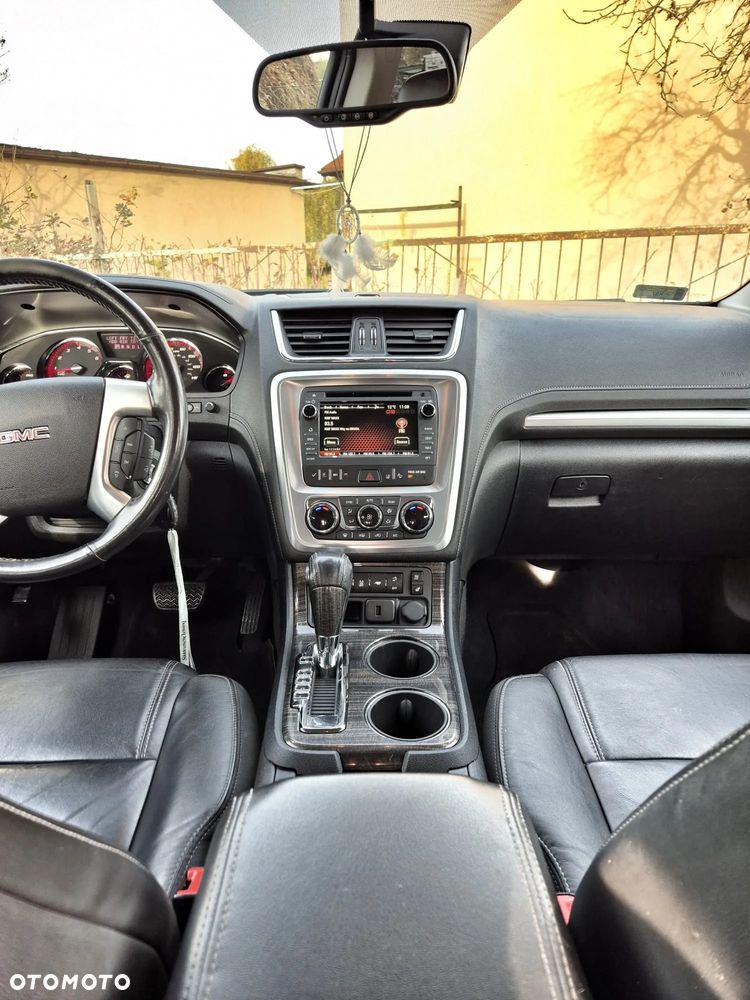GMC Acadia - 7
