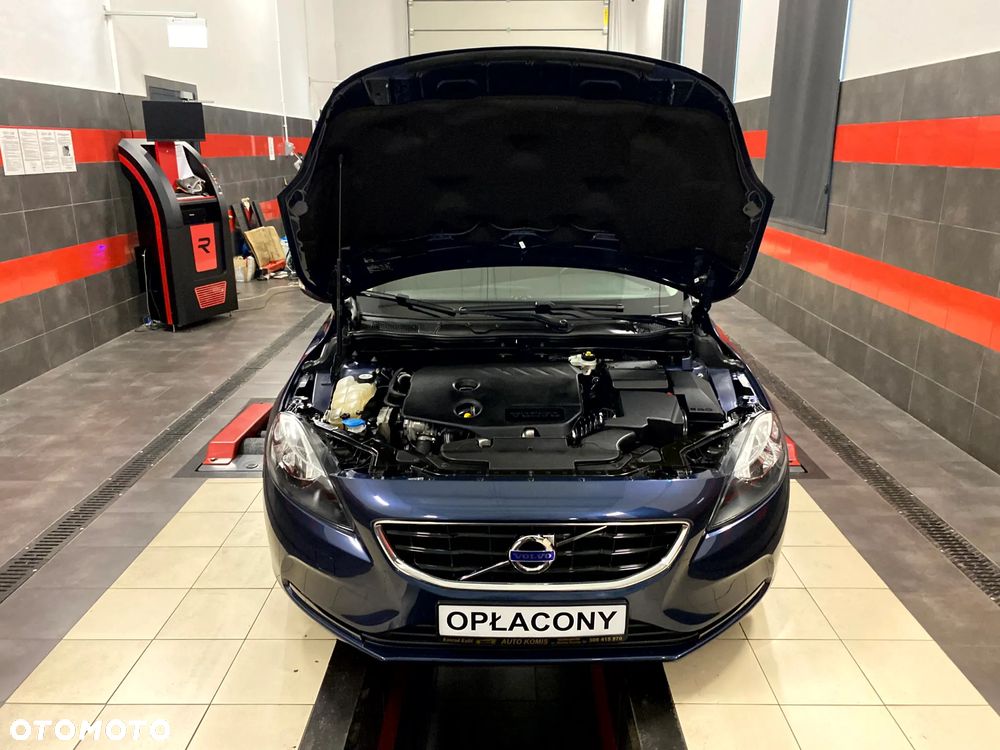 Volvo V40 D2 Momentum - 24