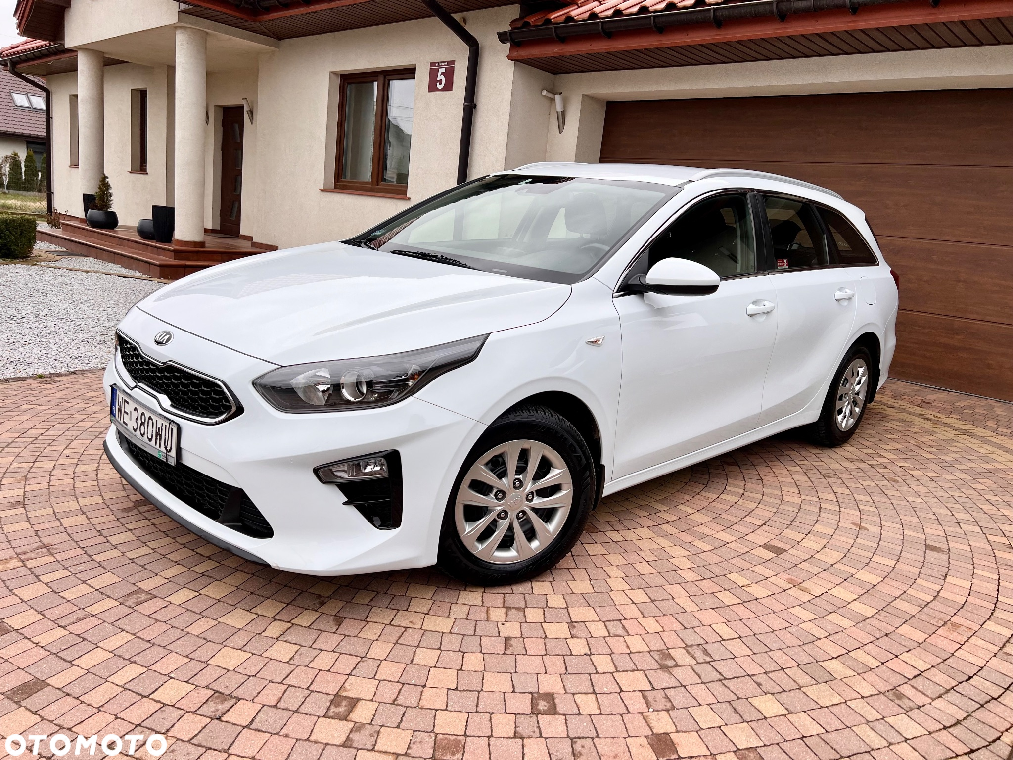 Kia Ceed 1.6 CRDi SCR M - 19