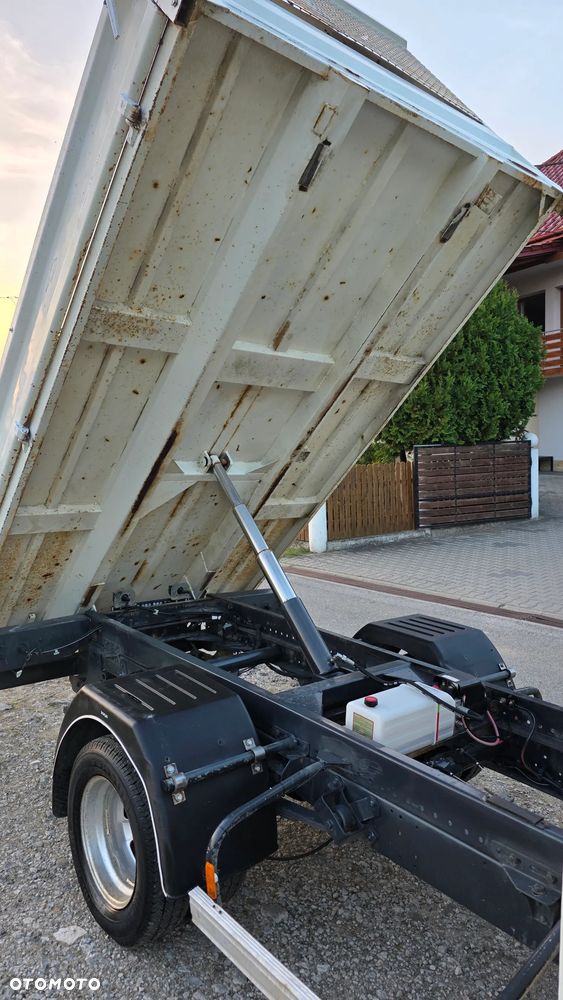 Iveco 35C13 - 23