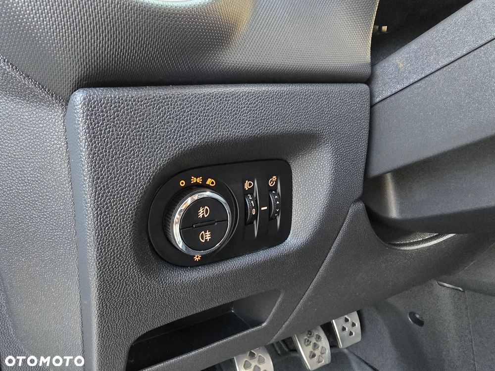 Opel Corsa 1.4 16V Color Edition - 17