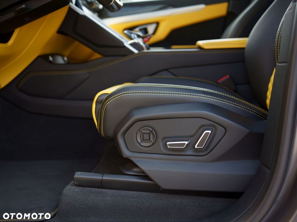 Lamborghini Urus - 10