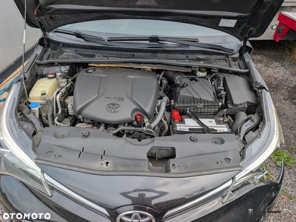 Toyota Avensis - 2