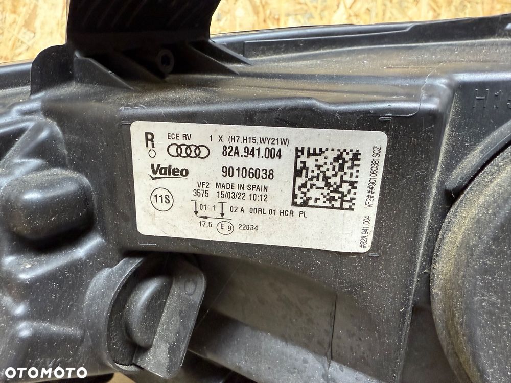LAMPA PRZÓD PRAWA PRZEDNIA PRAWA ZWYKŁA AUDI A1 82A 82A941004 - 6