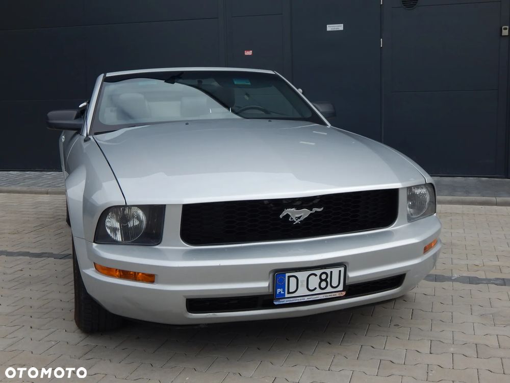 Ford Mustang - 4