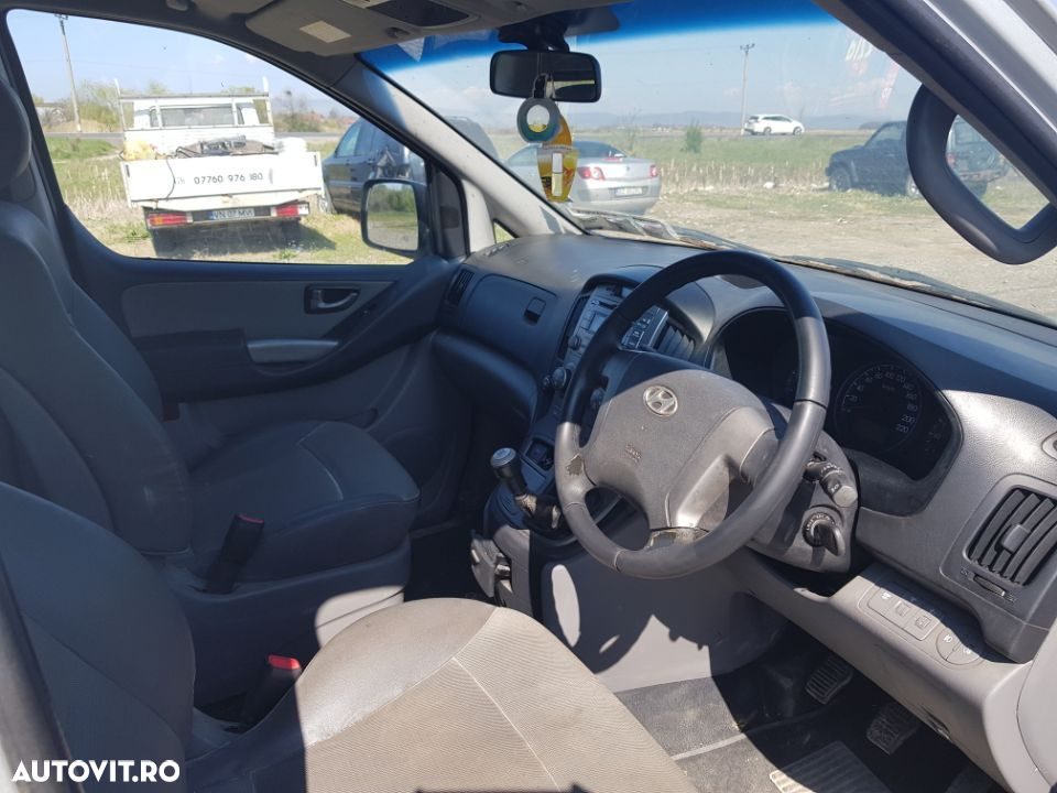 Dezmembrez hyundai h1 2.5d d4cb fabricatie 2008 - 4
