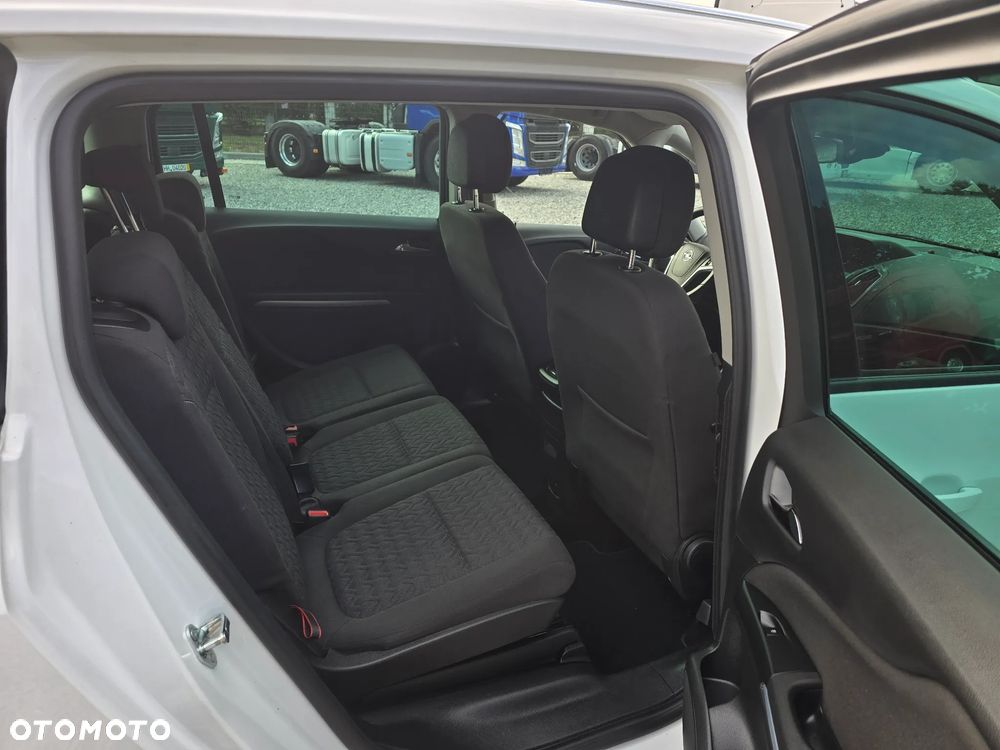 Opel Zafira - 16