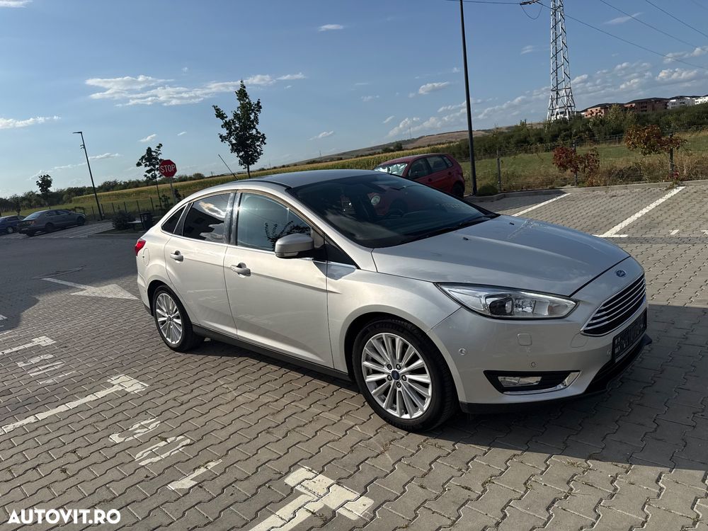 Ford Focus - 8