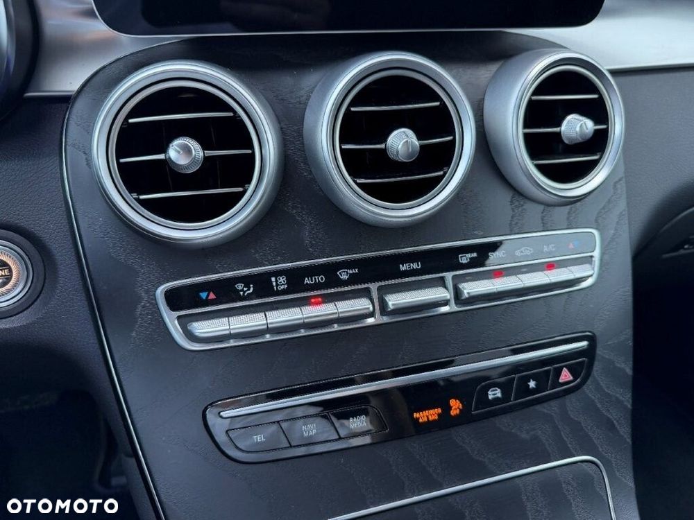 Mercedes-Benz GLC 200 d 4-Matic - 28