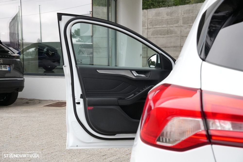 Ford Focus 1.0 EcoBoost MHEV Titanium - 20