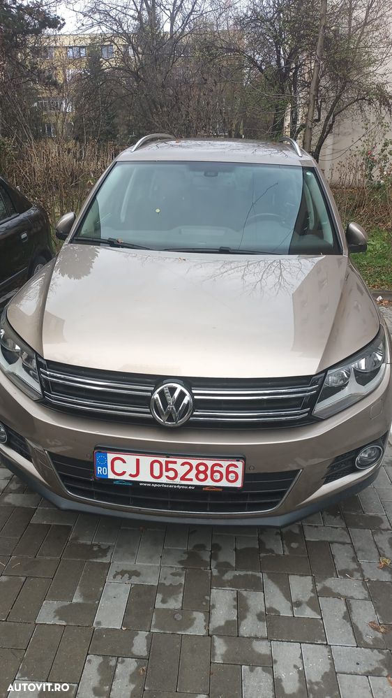 Volkswagen Tiguan - 1