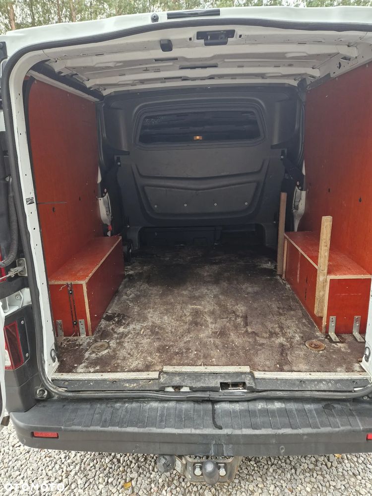 Renault Trafic - 21