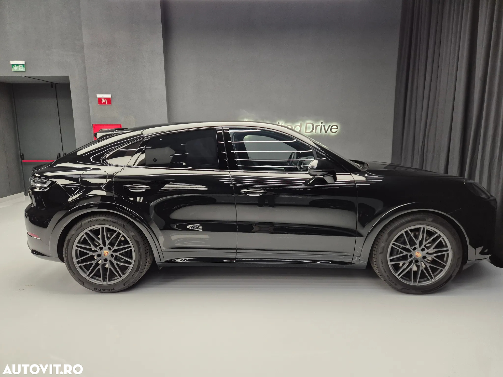 Porsche Cayenne Coupe E-Hybrid - 12