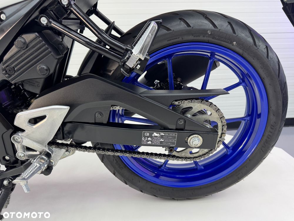 Suzuki GSX - 37