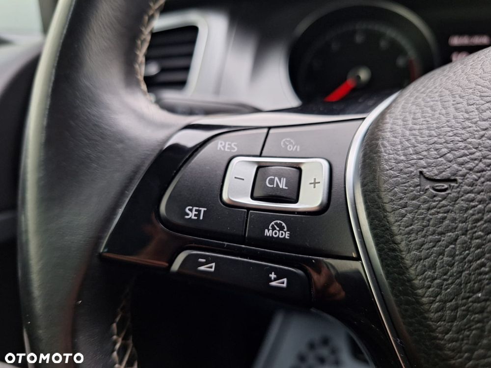 Volkswagen Golf 1.2 TSI BlueMotion Technology Lounge - 7