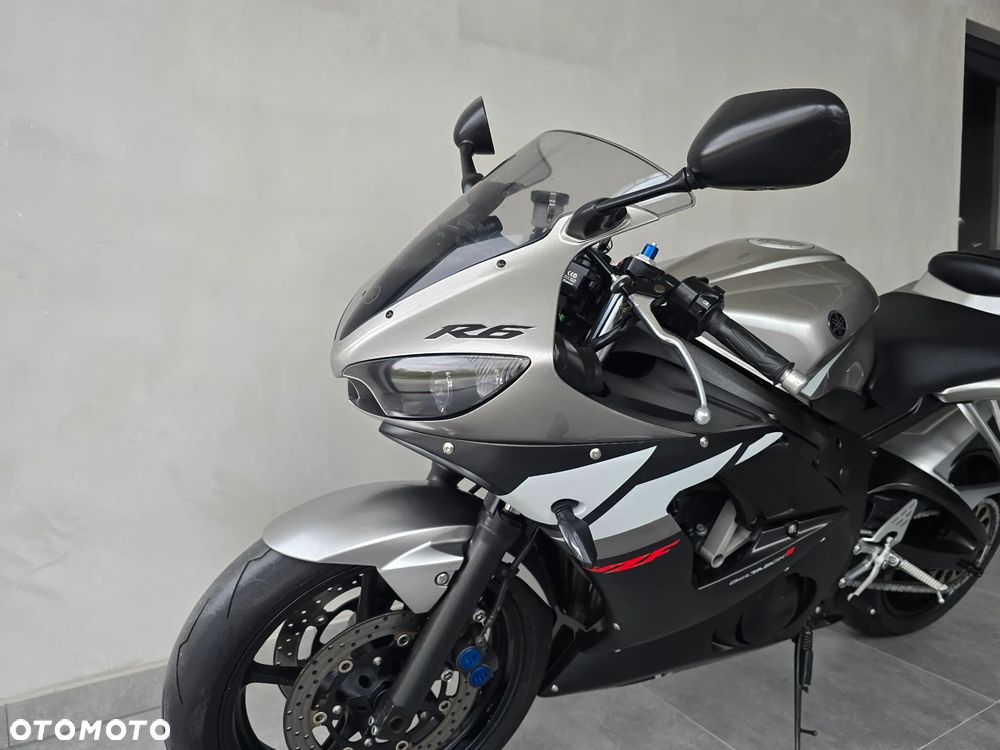 Yamaha R6 - 21
