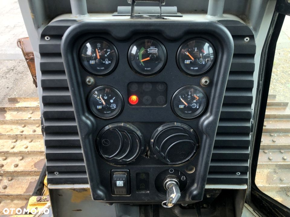 Caterpillar D3G LGP - 9