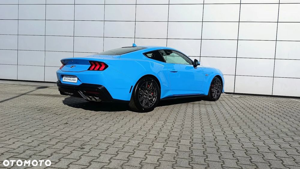 Ford Mustang - 12