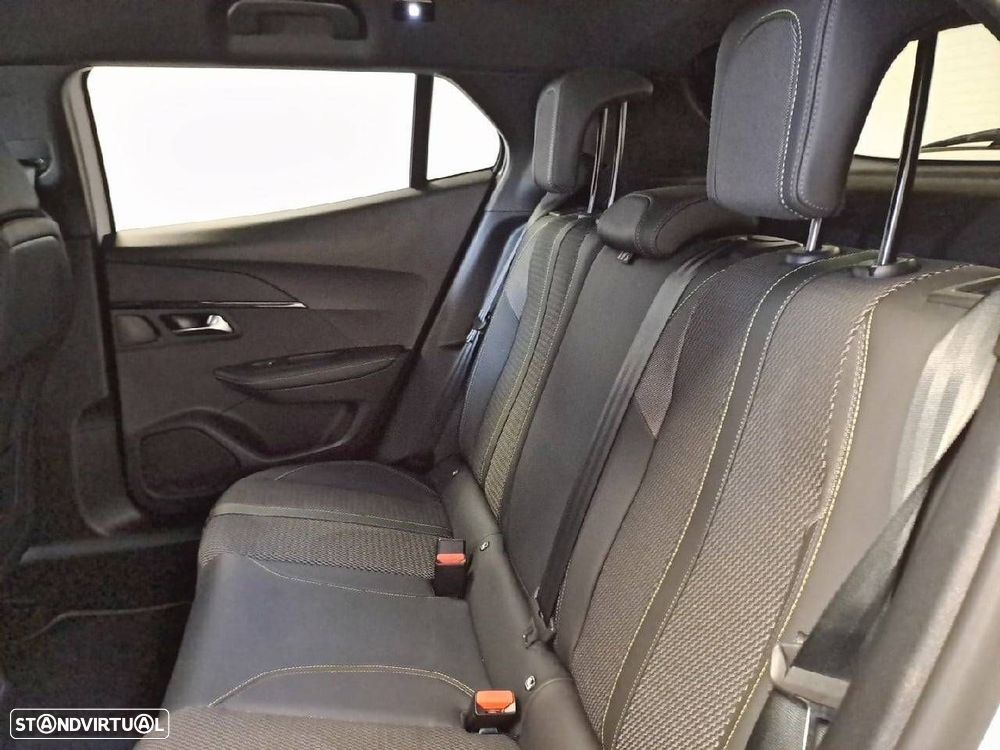 Peugeot 2008 1.2 PureTech GT EAT8 - 10