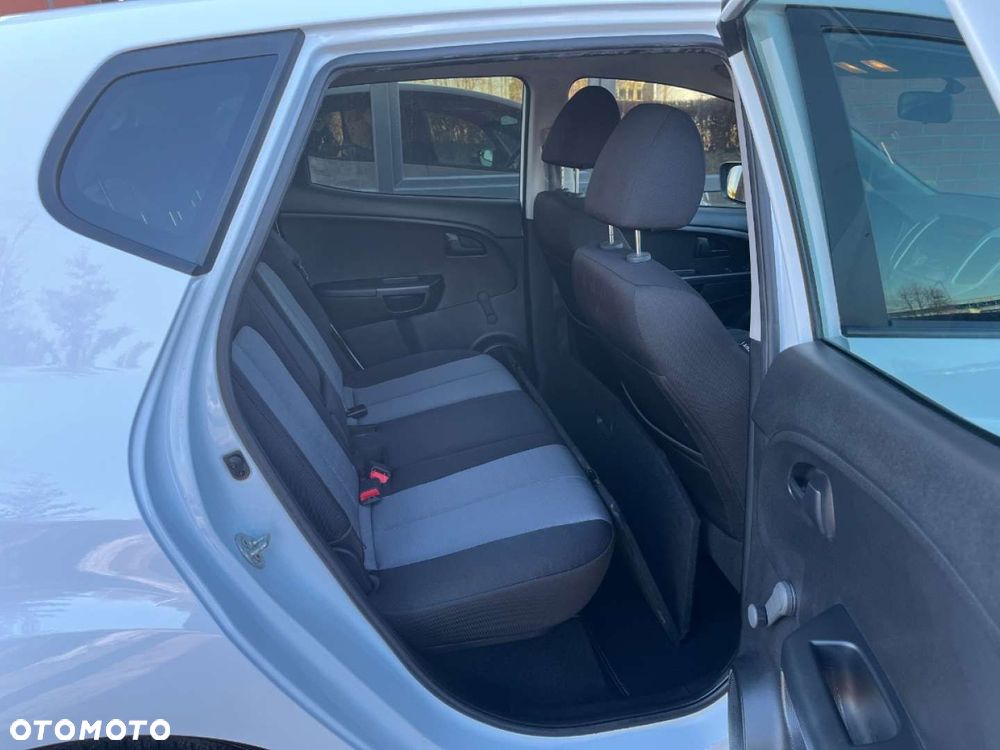 Kia Venga 1.4 CRDi 90 Business Line - 14