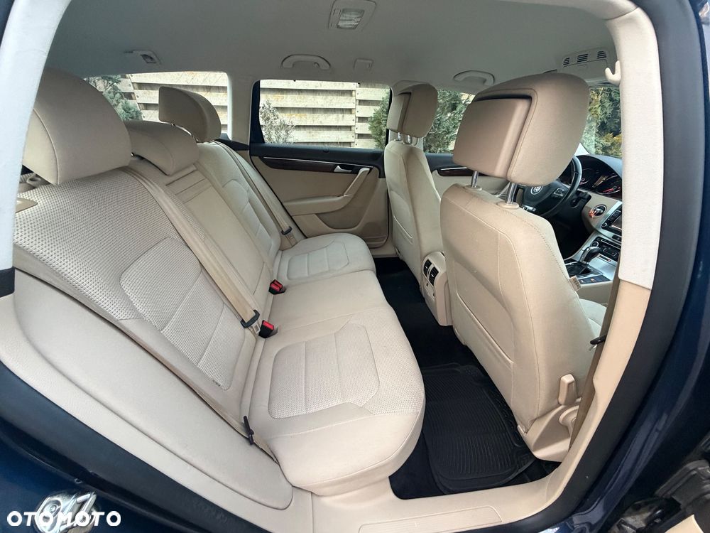 Volkswagen Passat 2.0 TDI 4Motion DSG BlueMotion Tech Highline - 6