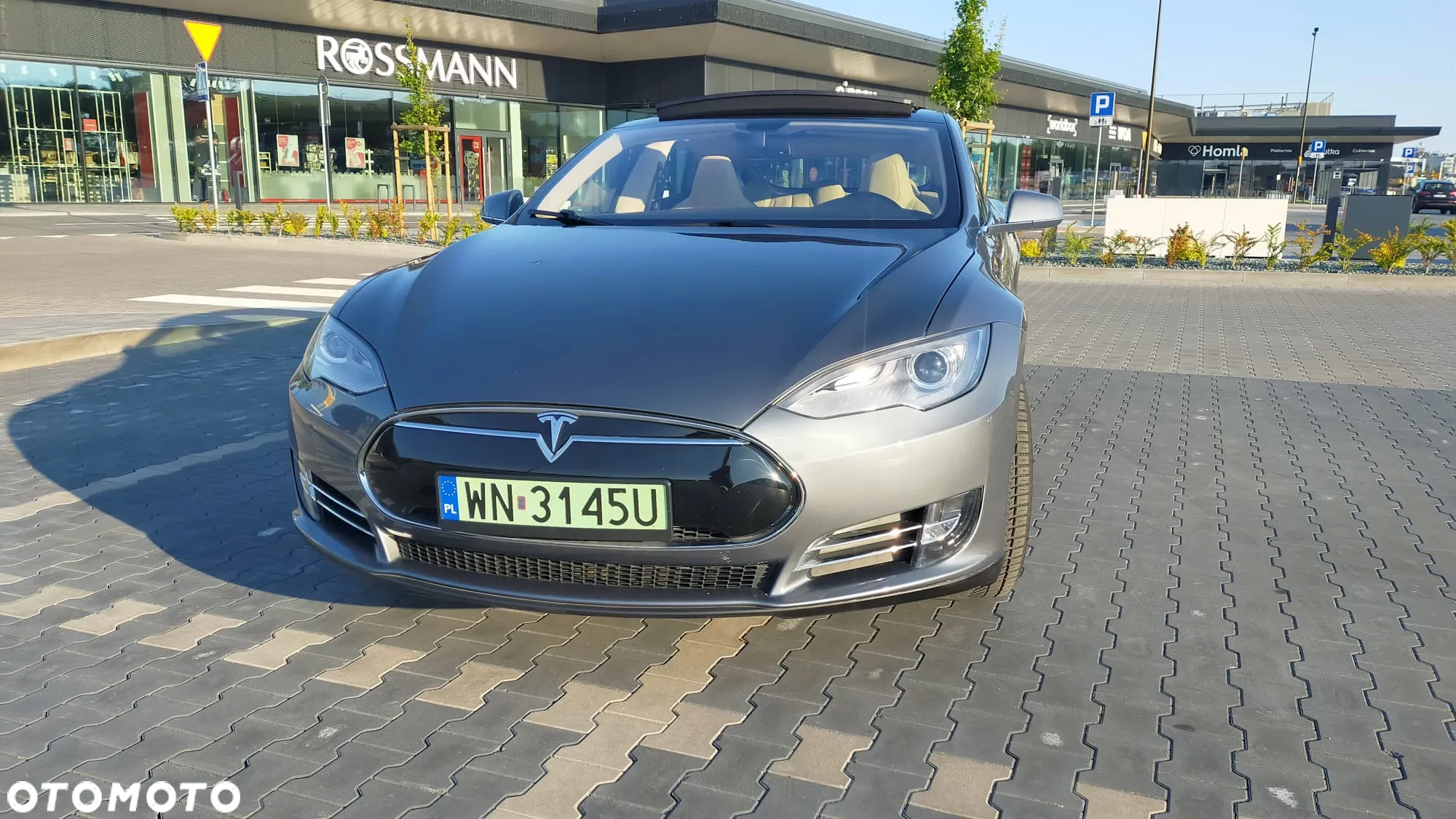 Tesla Model S 85 D - 6