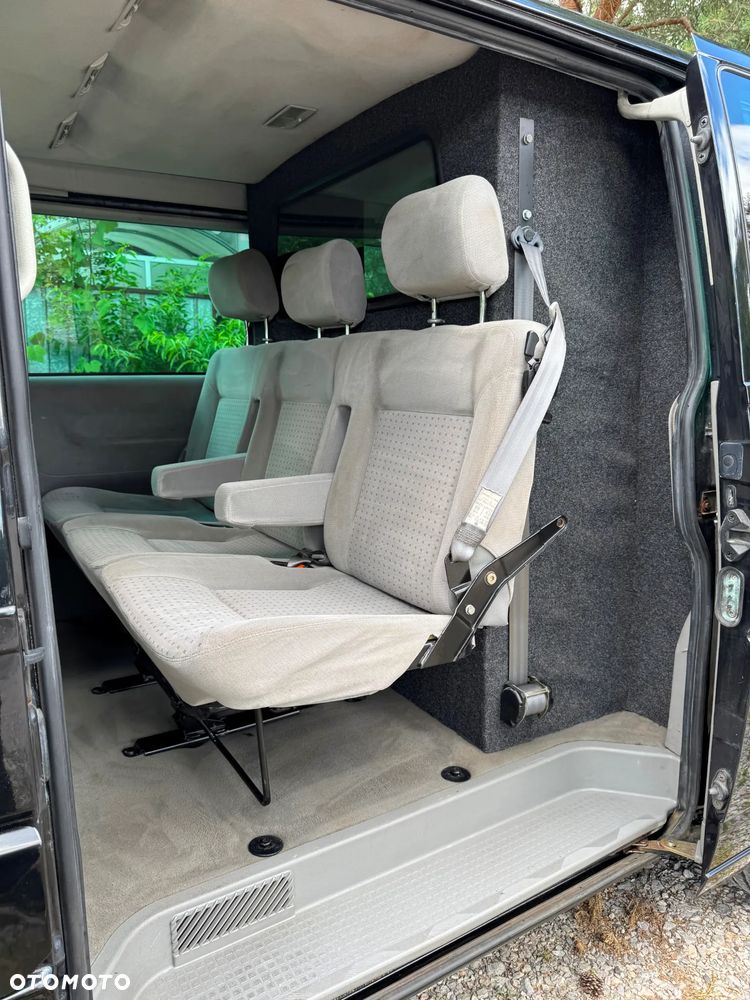 Volkswagen Caravelle - 21