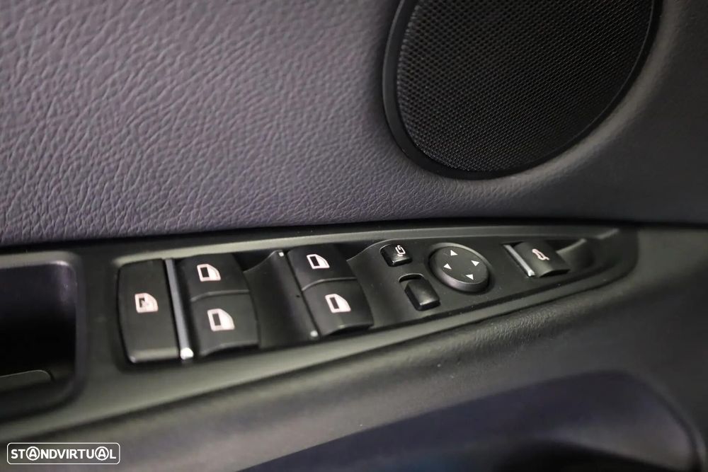BMW X5 25 d sDrive Comfort 7L - 40