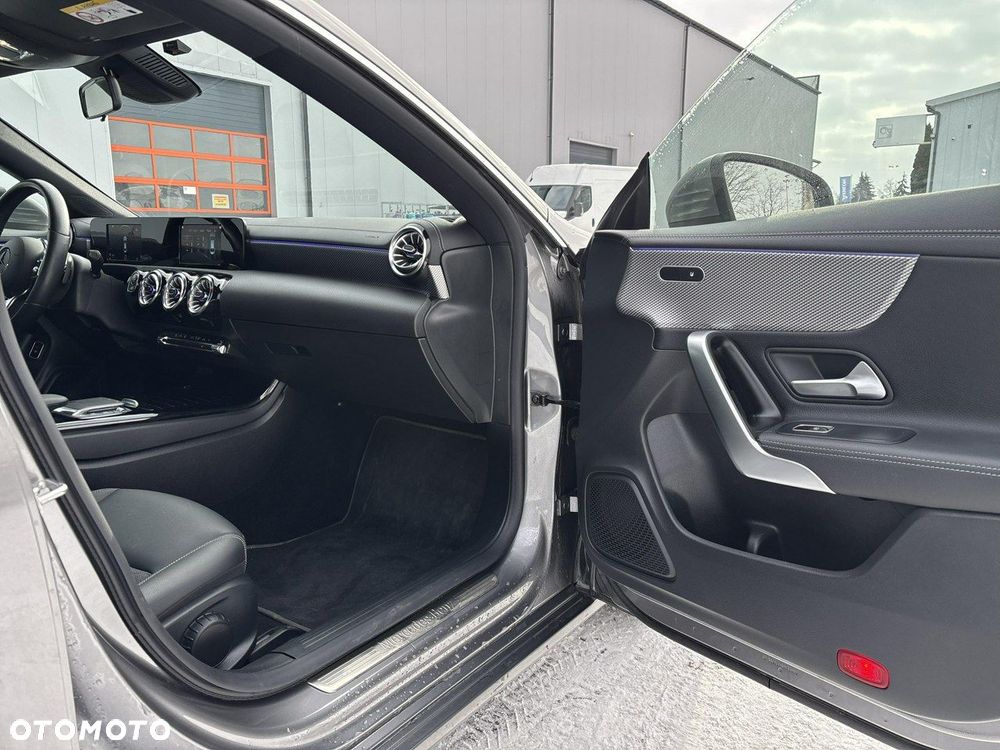 Mercedes-Benz CLA - 17