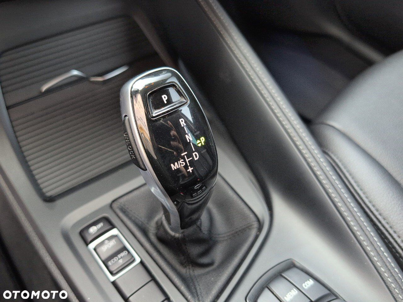 BMW X1 xDrive20i Advantage - 17