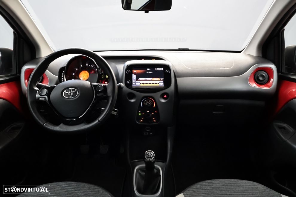 Toyota Aygo 1.0 X-Play+X-Touch - 18