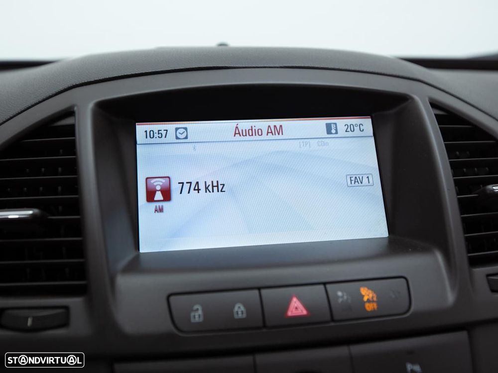 Opel Insignia - 21