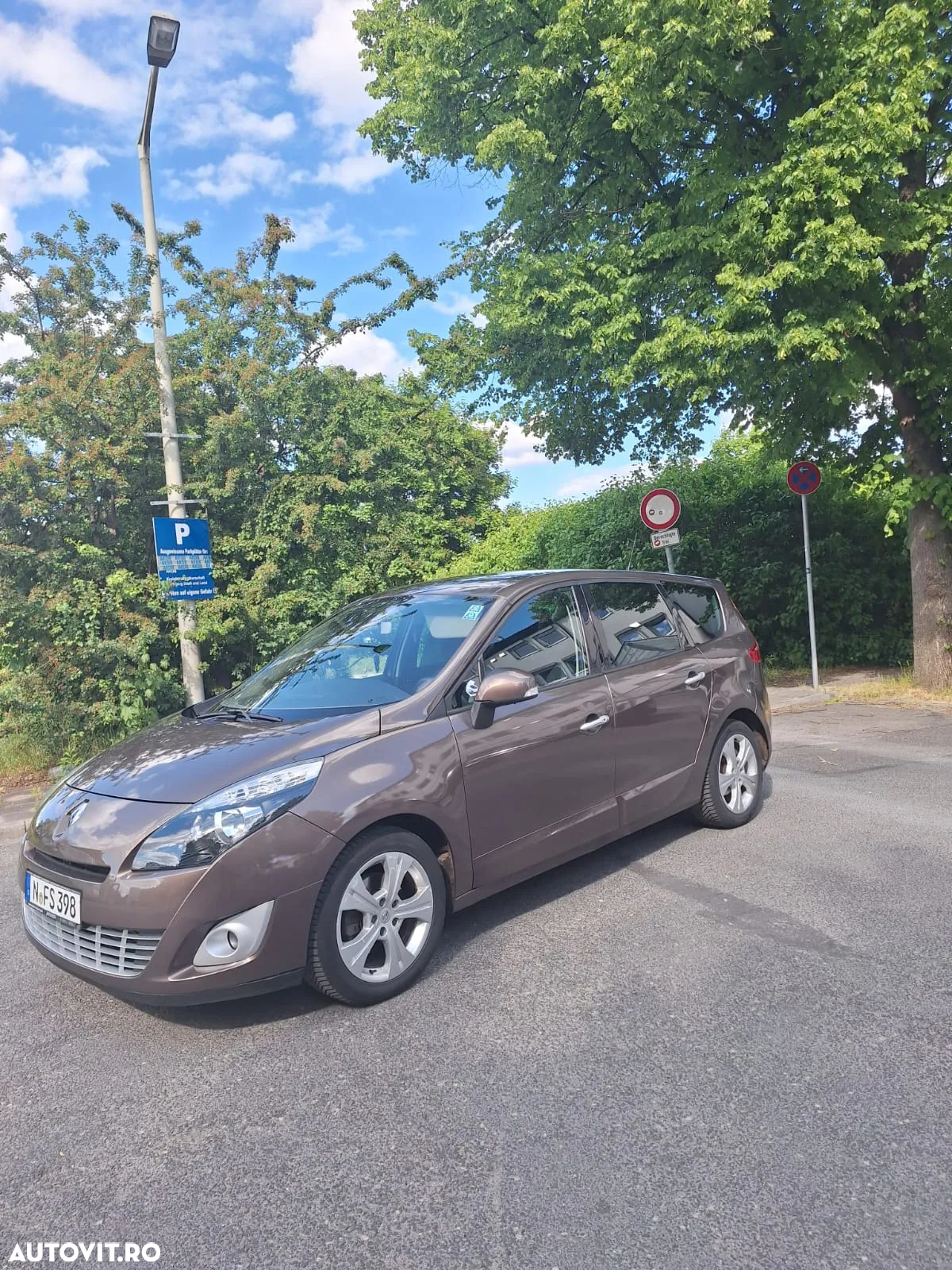 Renault Grand Scenic - 11