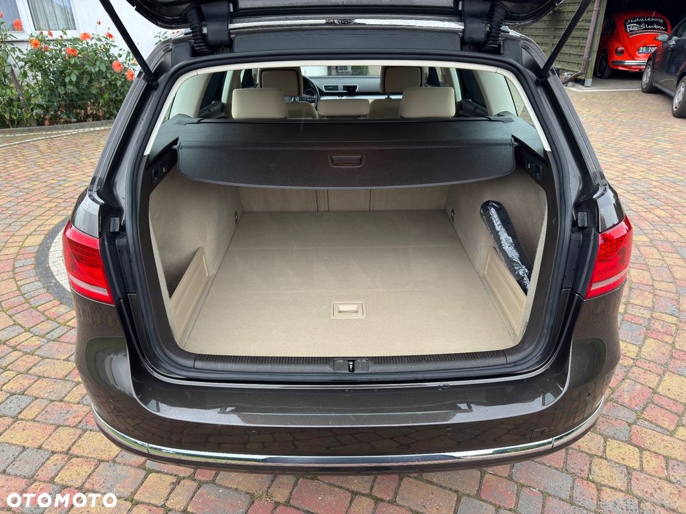 Volkswagen Passat - 18