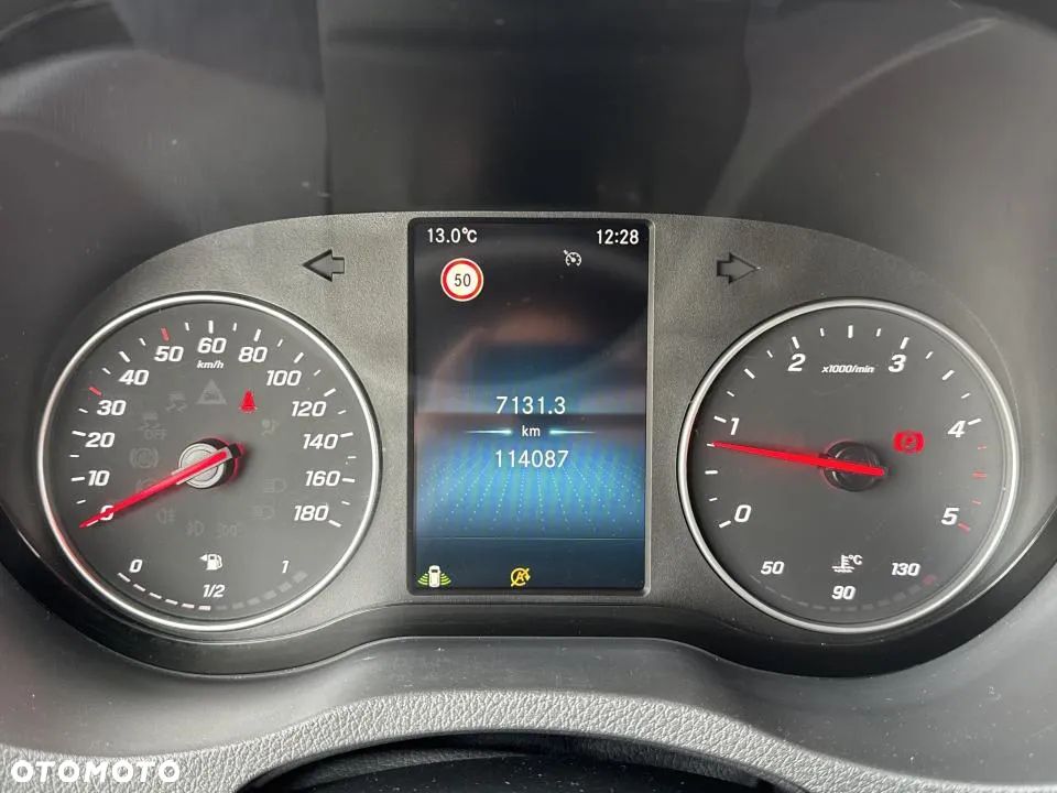 Mercedes-Benz Sprinter - 15