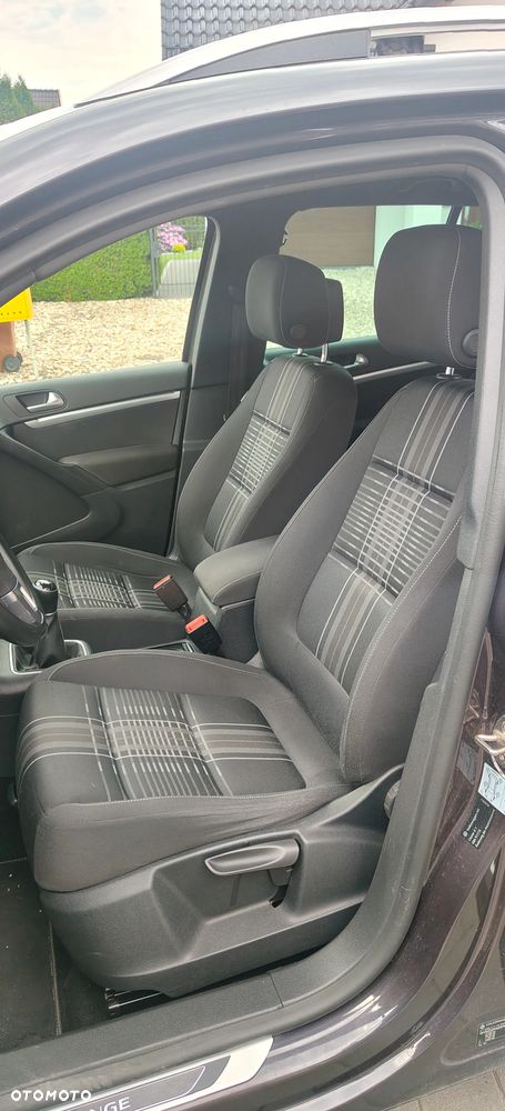 Volkswagen Tiguan 2.0 TDI DPF BlueMotion Technology Lounge Sport & Style - 13