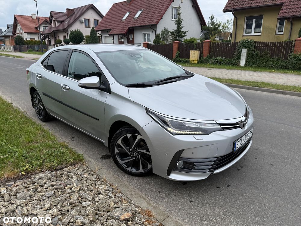 Toyota Corolla 1.6 50th Anniversary - 10