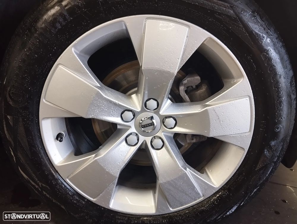 Volvo XC 40 2.0 D3 Momentum Geartronic - 9