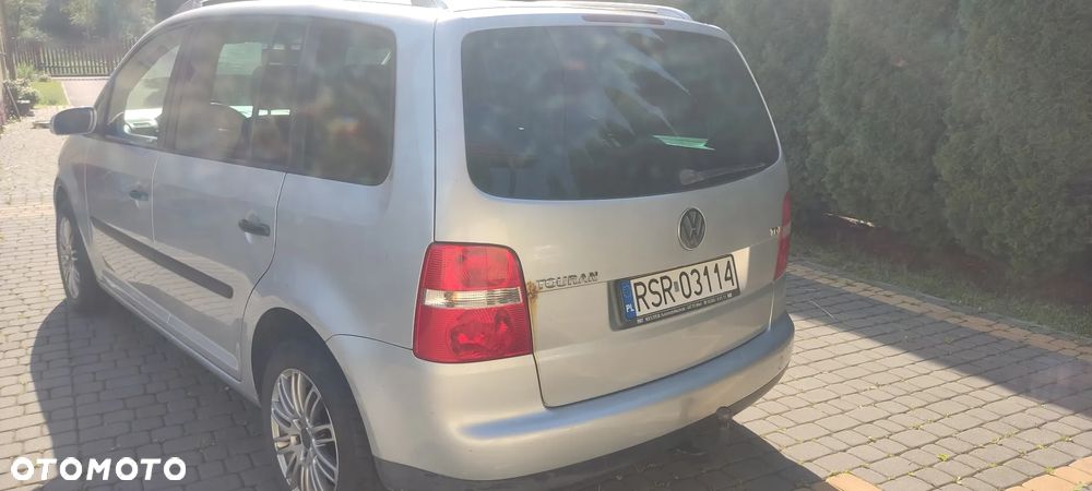 Volkswagen Touran 1.9 TDI Highline - 19