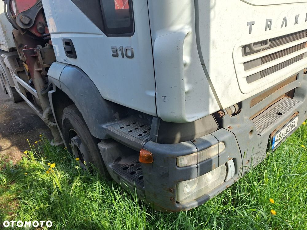 Iveco Trakker 310 6X4 + Hr Fassi F 220 - 27