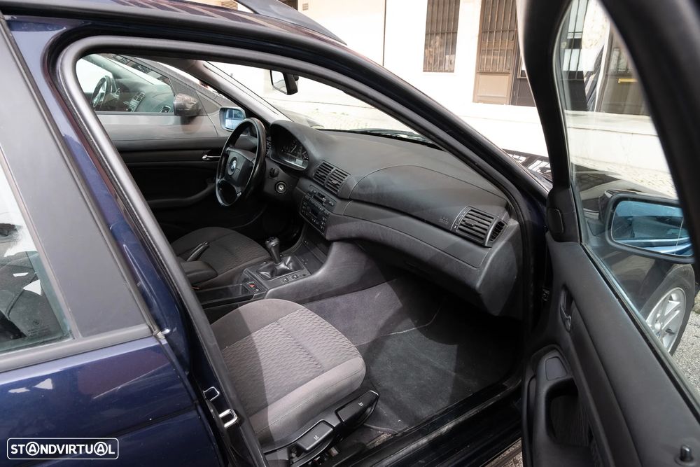 BMW 320 d Touring Séc.XXI - 3