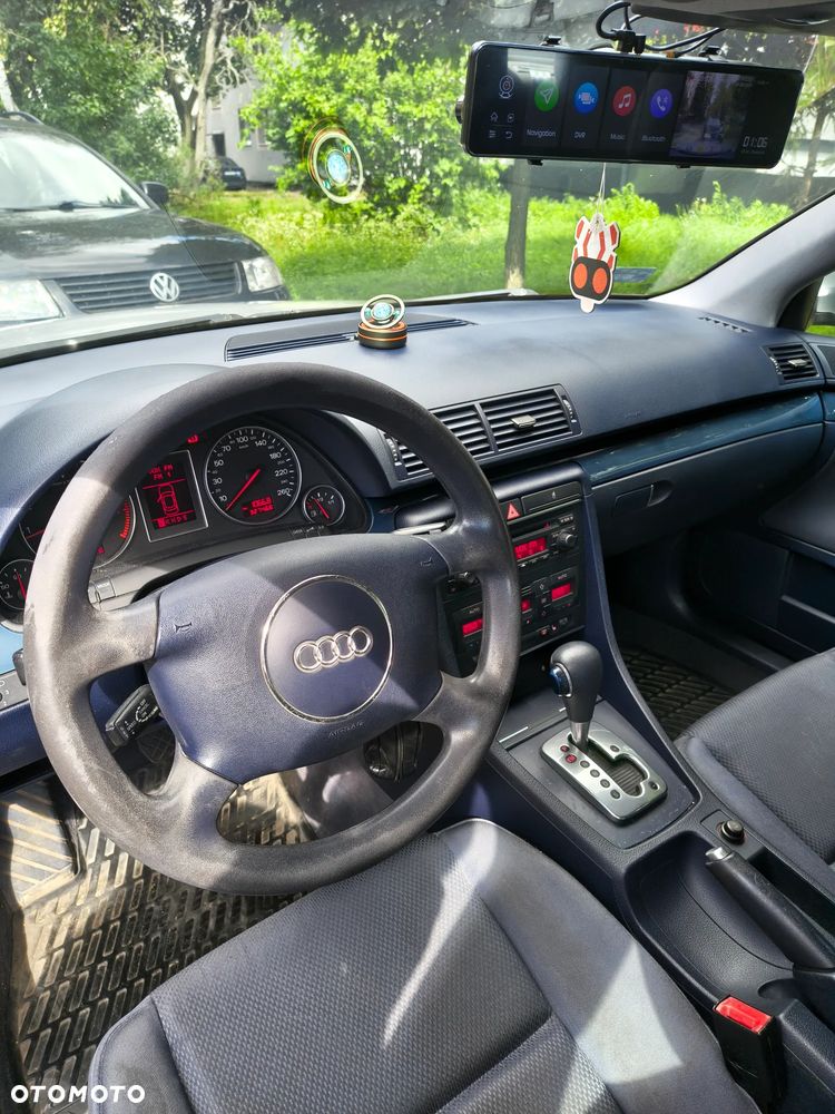 Audi A4 Limousine - 7