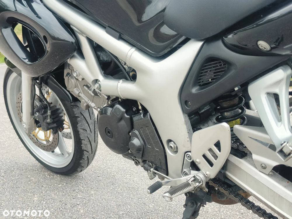 Suzuki SV - 28