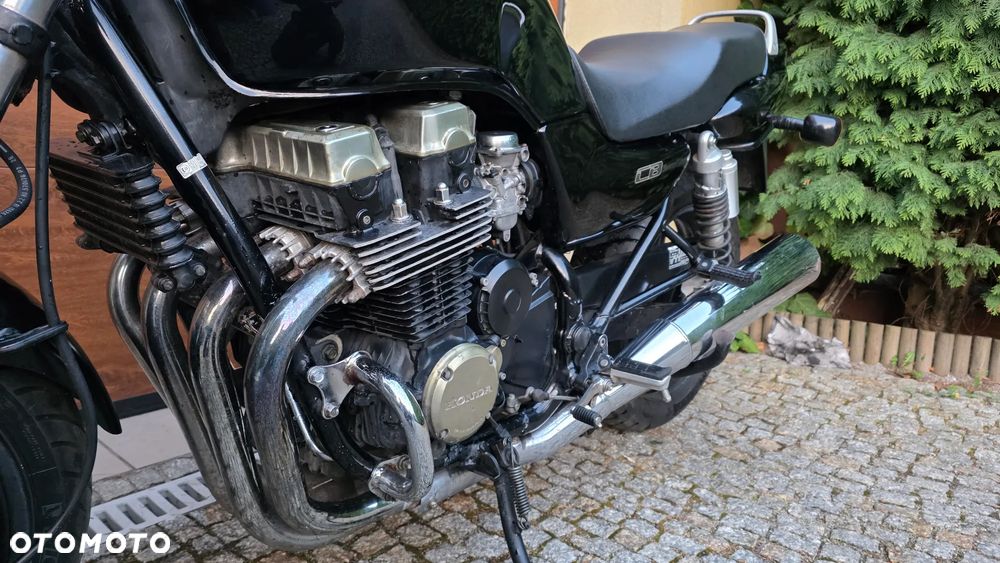 Suzuki GSX - 3