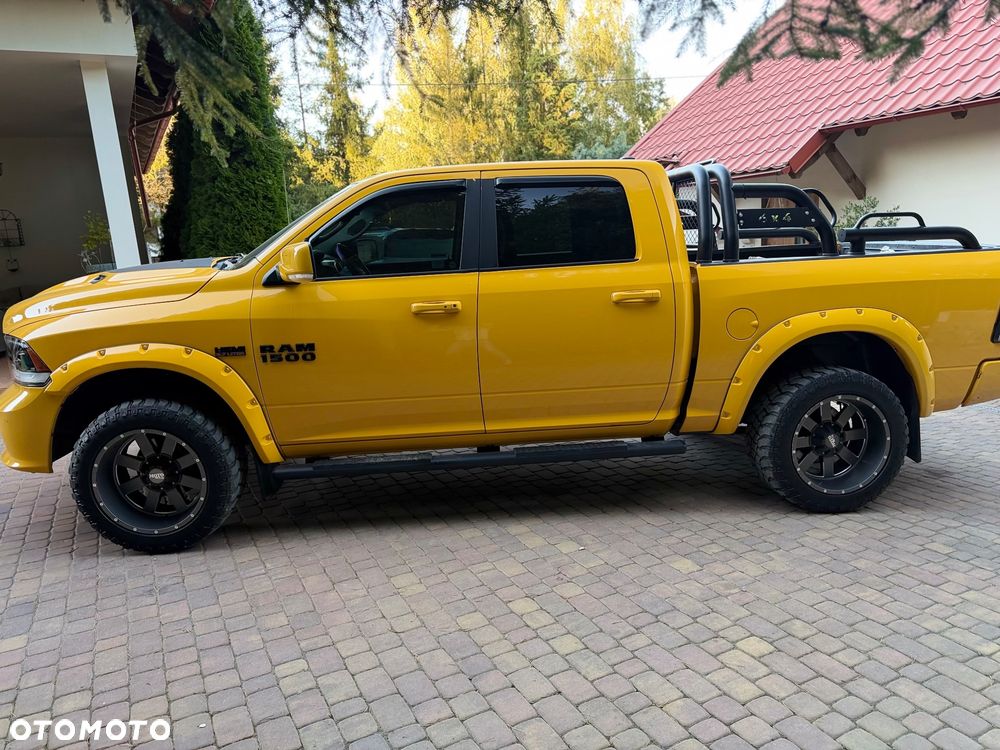 Dodge RAM - 8