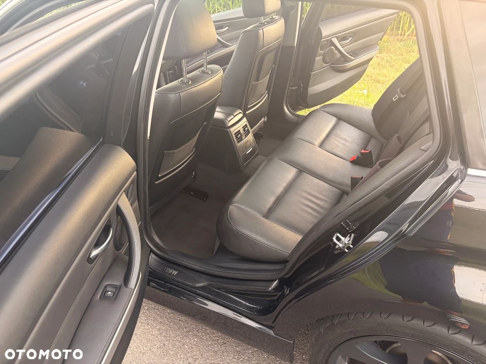 BMW Seria 3 325i - 9