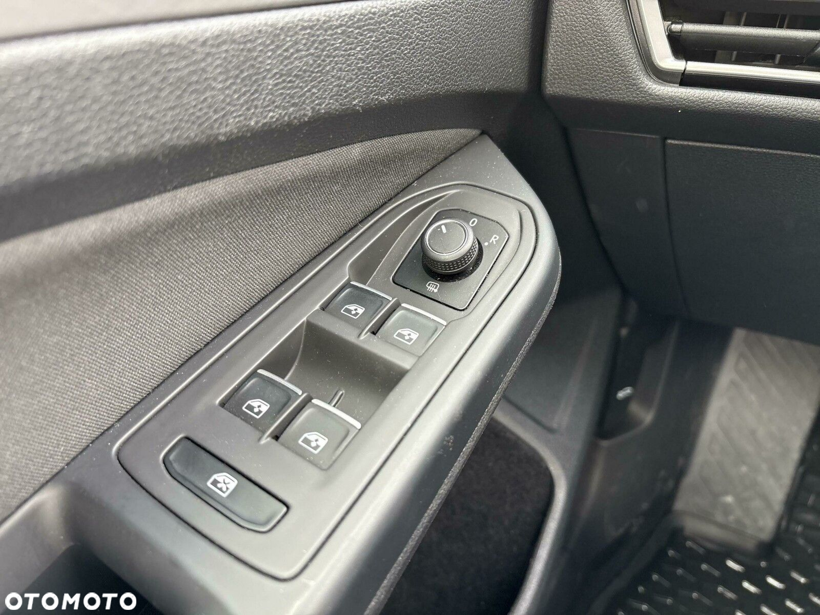 Volkswagen Golf VIII 1.5 TSI EVO Life - 10