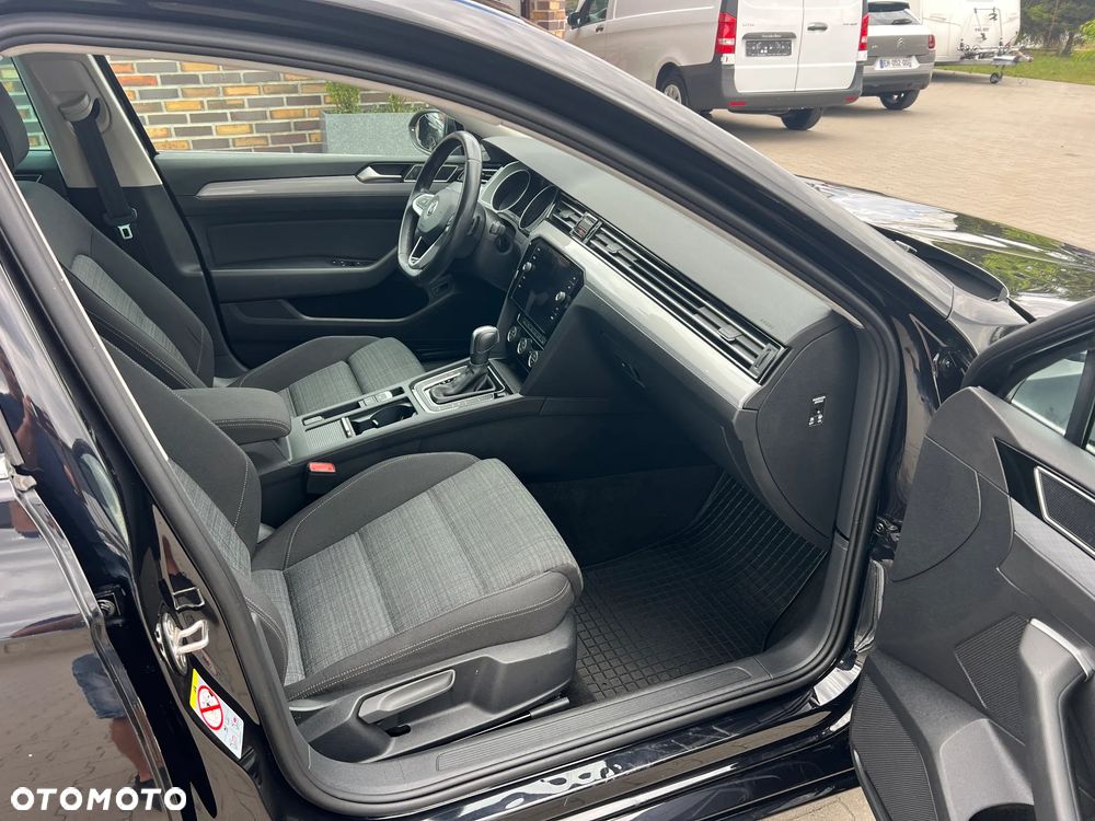 Volkswagen Passat 2.0 TDI SCR DSG Comfortline - 15