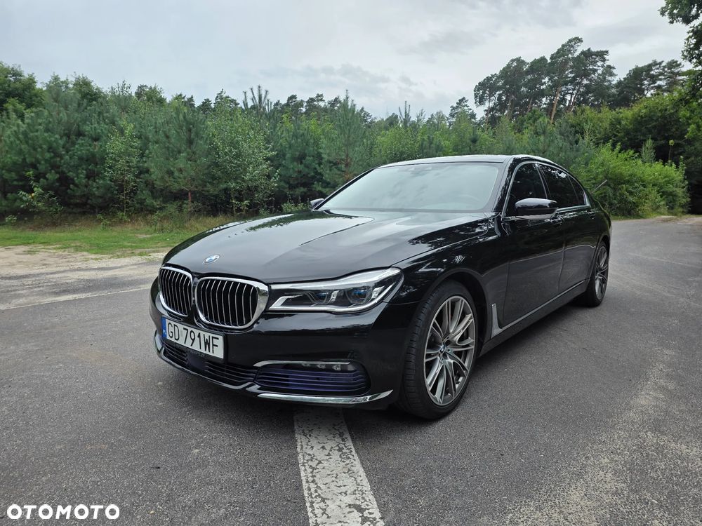 BMW Seria 7 740Li - 1